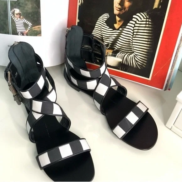 GIUSEPPE ZANOTTI WHITE& BLACK SANDALS - Picture 5 of 8